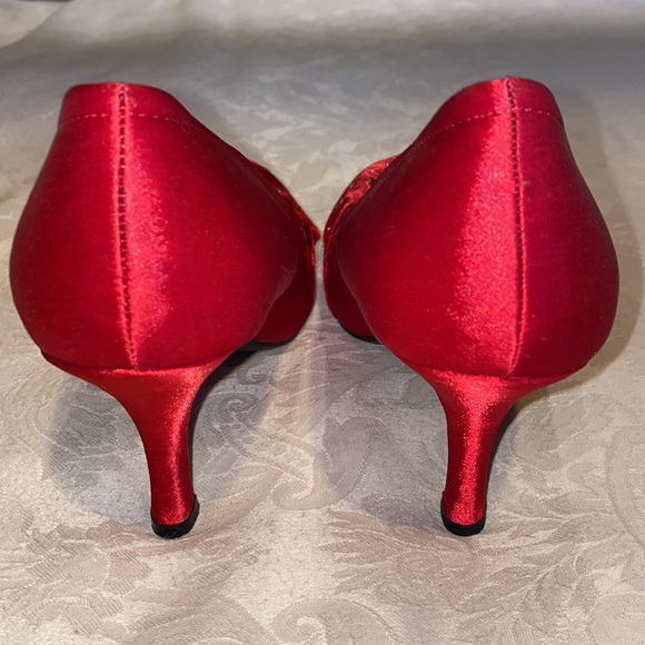 Rue 21 Red Satin heels with a ruffle and rhinestone accent - Picture 4 of 5